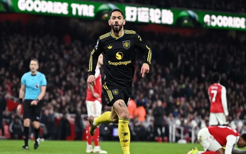 مطالبة برتغالية بإيقاظ العملاق النائم في صفوف نادي مانشستر يونايتد الإنجليزي